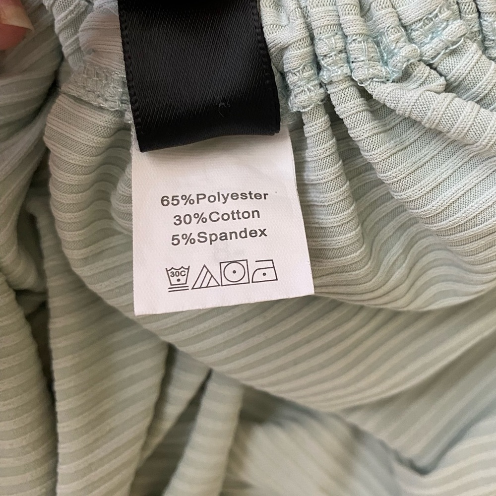 Shein • Dress - Picture 6 of 6